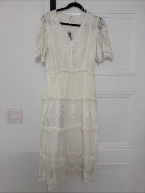 Romantic Ivory Lace Tiered Midi Dress with V-Neck